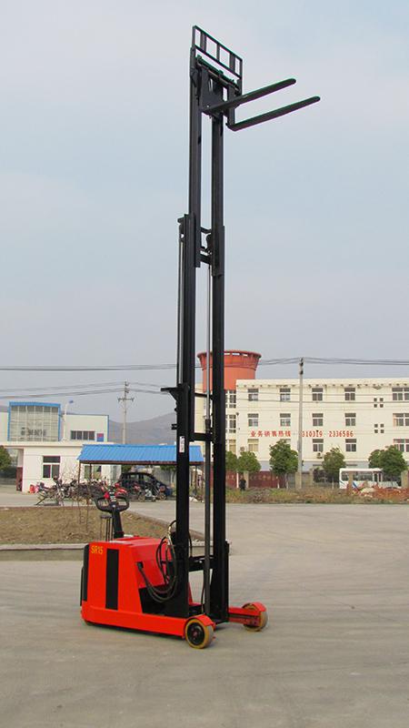 堆高機