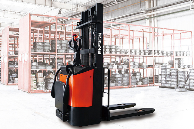 英軒 CDD15全電動(dòng)托盤堆垛車