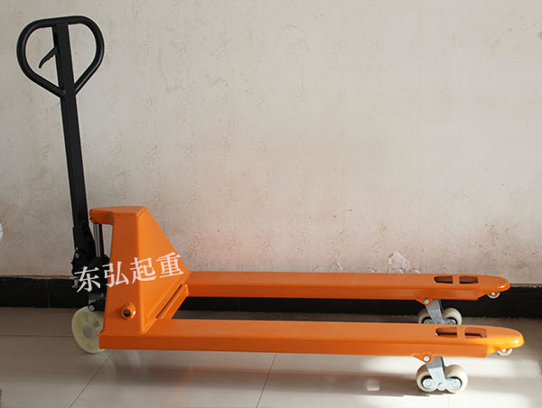 東弘起重：手動液壓叉車