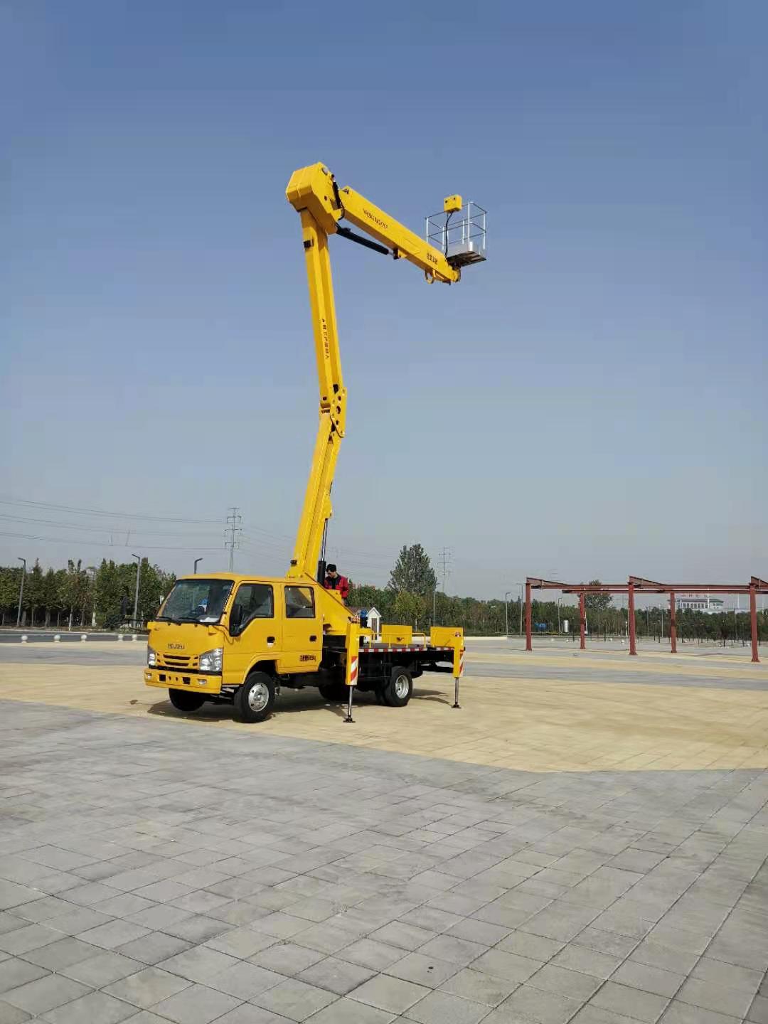 江河：23米混合臂車載式高空作業(yè)平臺