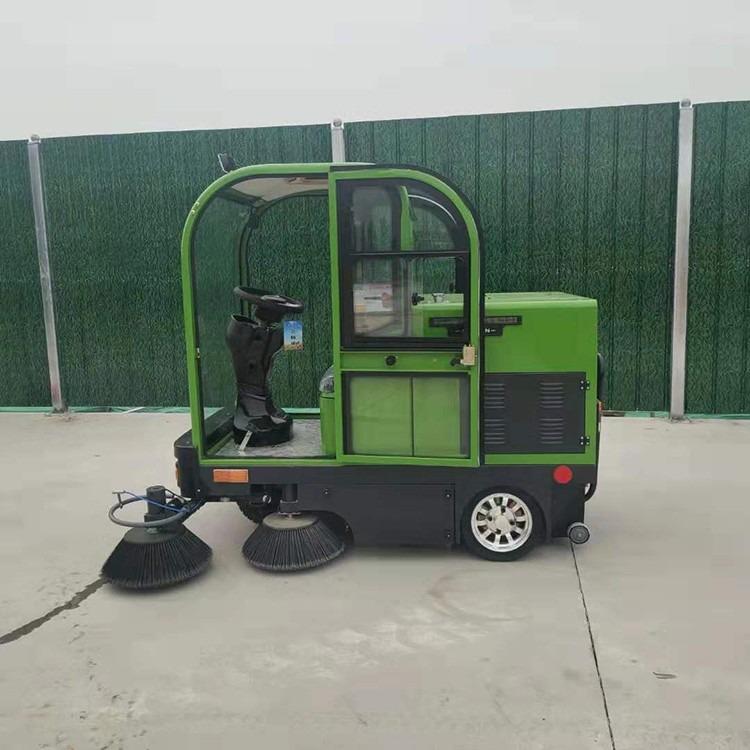 環(huán)衛(wèi)道路掃地車價格 全封閉駕駛式掃地車 省時省力電動清掃車