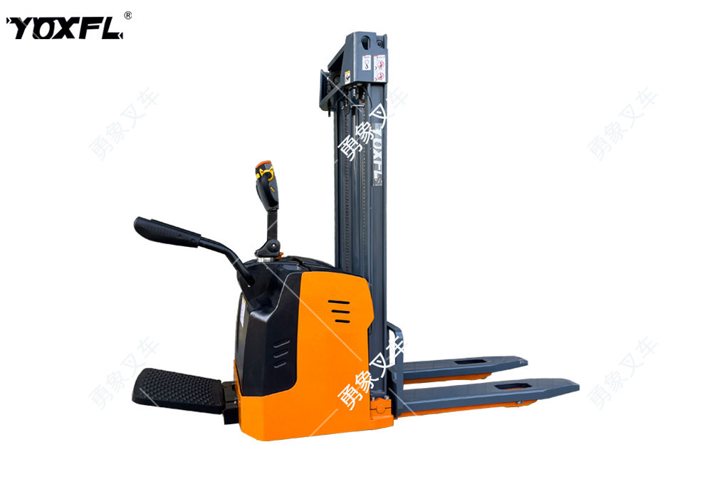 YOXFL勇象1.5噸電動(dòng)托盤(pán)堆垛車(chē)