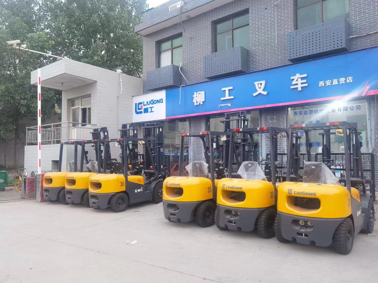 柴油叉車(chē)租賃銷(xiāo)售服務(wù)電動(dòng)叉車(chē)出租銷(xiāo)售電動(dòng)地牛搬運(yùn)車(chē)