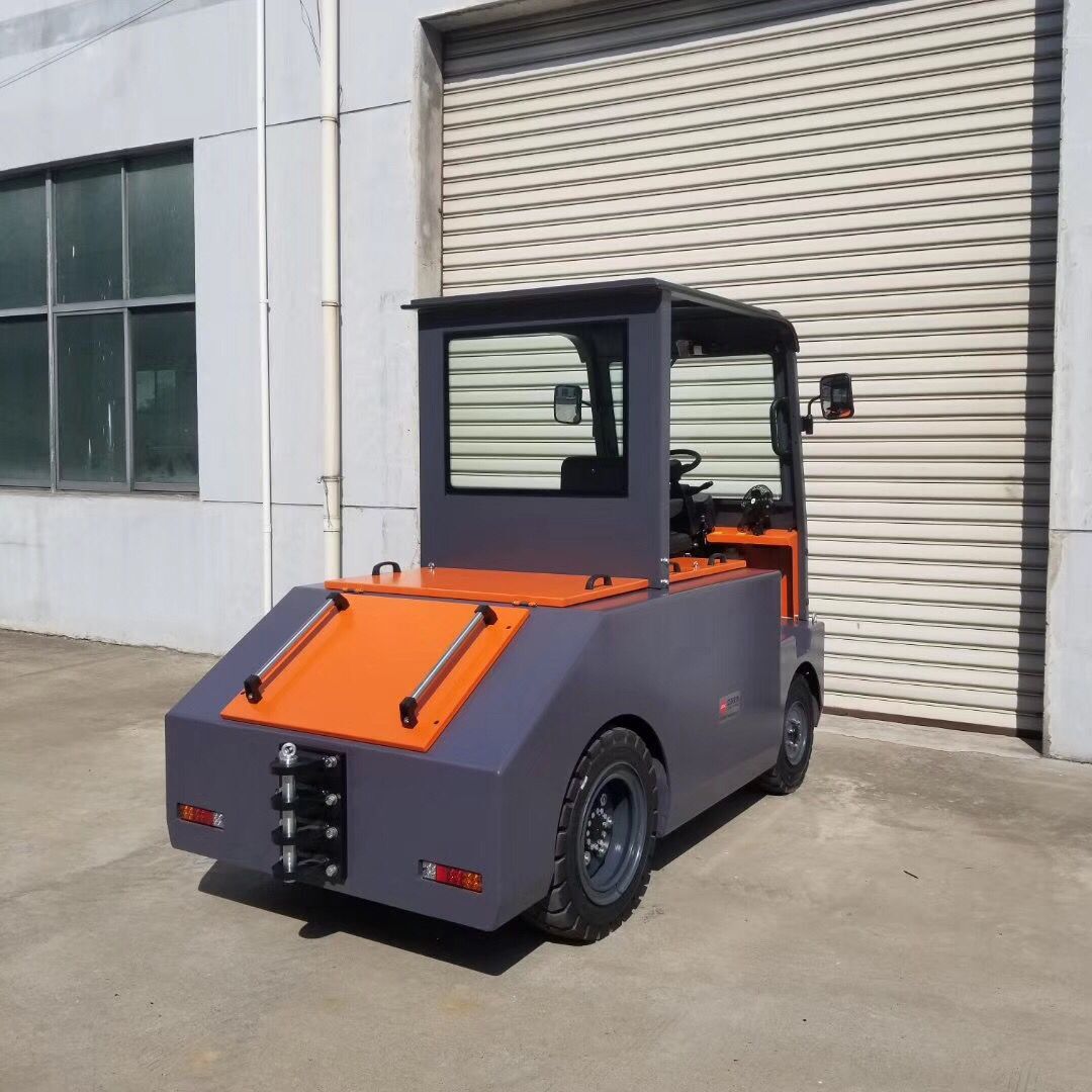 大噸位坐式電動(dòng)牽引車牽引頭拖車搬運(yùn)車大量現(xiàn)貨