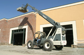 美國德雷克斯叉車（Terex）8000磅伸縮臂叉車