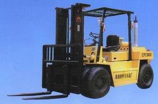 南平三泰8噸內(nèi)燃平衡重叉車(chē) CPC80C