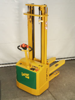 德國根克爾(genkinger)1.6噸步行式全自動(dòng)電動(dòng)堆高機(jī) EGV1636