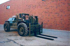 加拿大升王叉車(chē)(LIFTKING)軍用叉車(chē)系列圖 軍用叉車(chē)