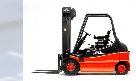 德國(guó)林德叉車(chē)(LINDE)2噸四輪電動(dòng)平衡重叉車(chē) E20