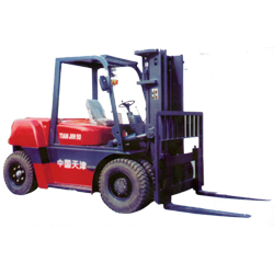 天津中外建(JINCHA)7噸柴油平衡重叉車 CPCD70
