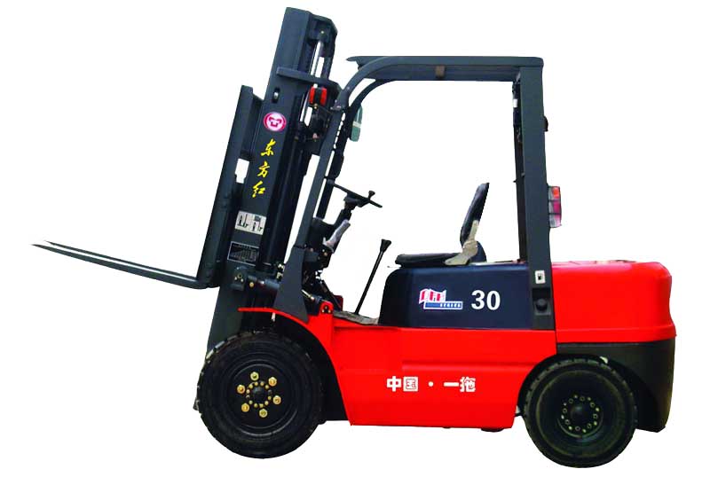 供應(yīng)一拖東方紅3噸柴油平衡重叉車(chē) cpc30