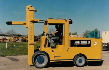 美國Apacheforlift& Equipment重型內(nèi)燃平衡重叉車