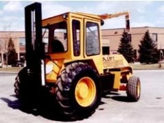 加拿大升王(LIFTKING)LK15T22內(nèi)燃平衡重叉車(chē) LK15T22
