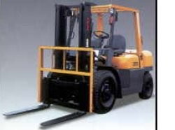 日本(TCM)FG35內(nèi)燃平衡重叉車 FG35
