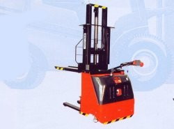 捷克貝爾特(BELET)F12APL 2,5堆高機 F12APL 2,5