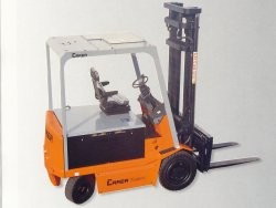 意大利卡瑞佛(CARER)R40N Rapid平衡重四輪電動叉車 R40N Rapid