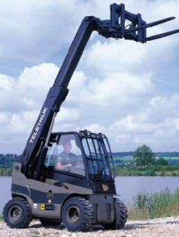 英國(guó)JCB叉車(chē)TLT30M 4x4柴油伸縮臂叉車(chē) TLT30M 4x4