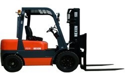 英國(Nexen)FD30 (4JG2)平衡重柴油叉車 FD30 (4JG2)