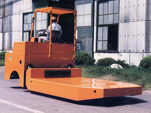 日本神鋼升降平臺(tái)車