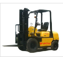 四川現(xiàn)代叉車(chē) 　