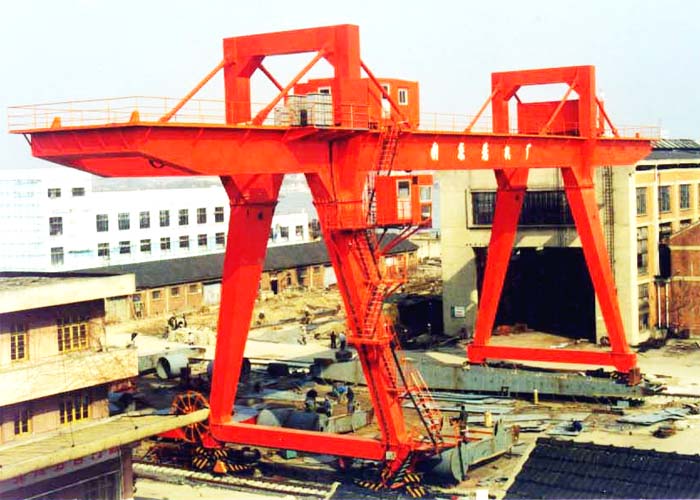 南京港機(jī)60噸龍門(mén)起重機(jī) ME30/5+30/5