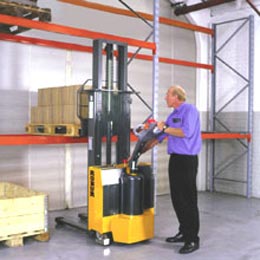 英國(guó)Stanley SBE Series電動(dòng)堆高機(jī) SBE Series
