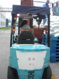 神鋼坐駕平衡重叉車