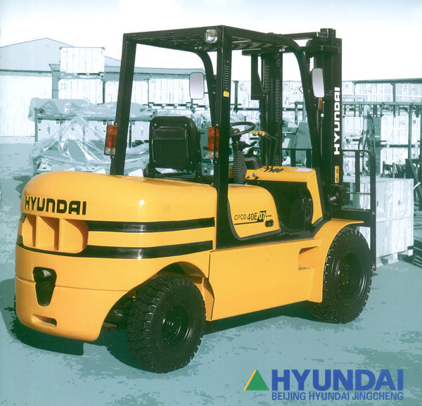 北京現(xiàn)代:柴油平衡重叉車 CPCD40E(07)