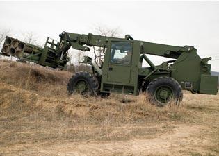 美國JLG軍用伸縮臂叉車ATLAS
