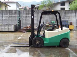 意大利ITALCARRELLI EN4 to 10 tons電動(dòng)平衡重叉車(chē) EN4 to 10 tons