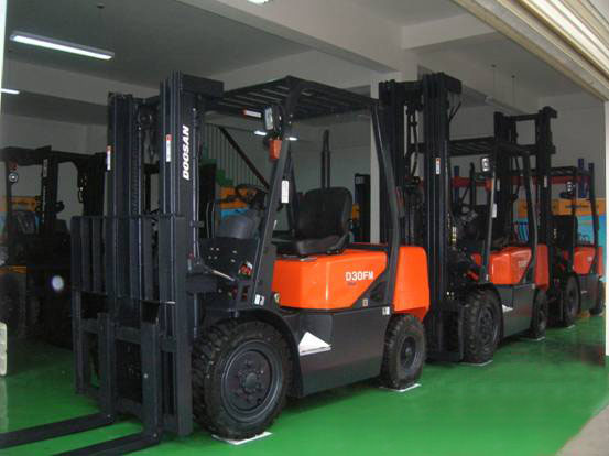 斗山叉車5-7噸柴油叉車 D50G-D70G