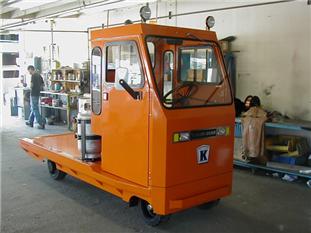 美國(guó)Taylor-Dunn B4-2500 CAB牽引車(chē) B4-2500 CAB