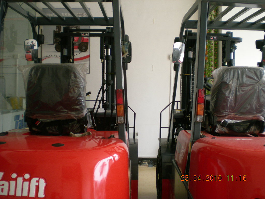 臺(tái)勵(lì)福標(biāo)準(zhǔn)3t車
