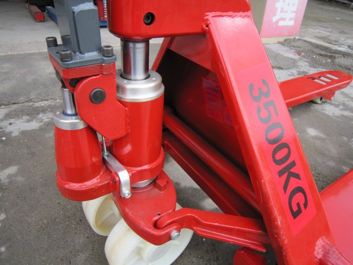 3.5T手動(dòng)液壓搬運(yùn)叉車 3.5T