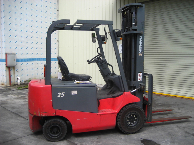 力至優(yōu)平衡重FB25電動(dòng)叉車