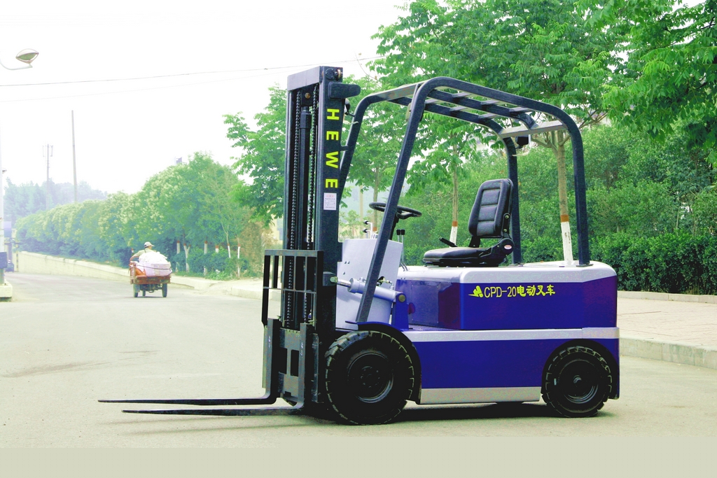 迷你型恒威電動(dòng)液壓叉車2噸 cpu-20