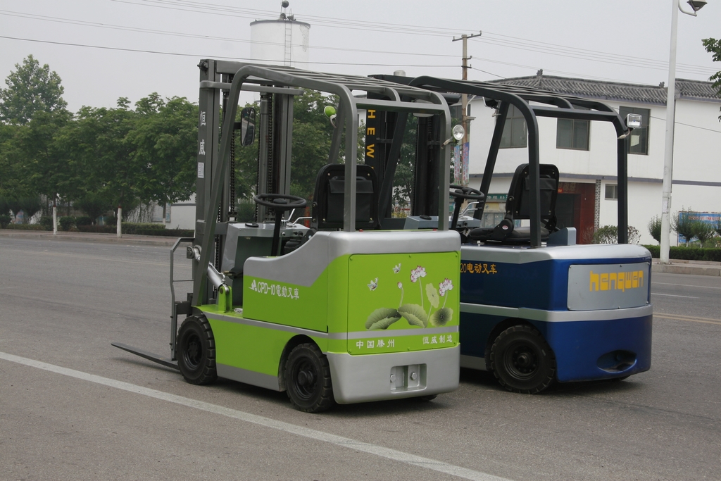 恒威電動(dòng)液壓叉車 1噸 2噸 cpu-10   cpu-20