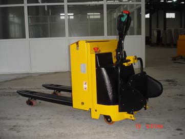 德銳泰揚(yáng):帶護(hù)欄全電動(dòng)搬運(yùn)車