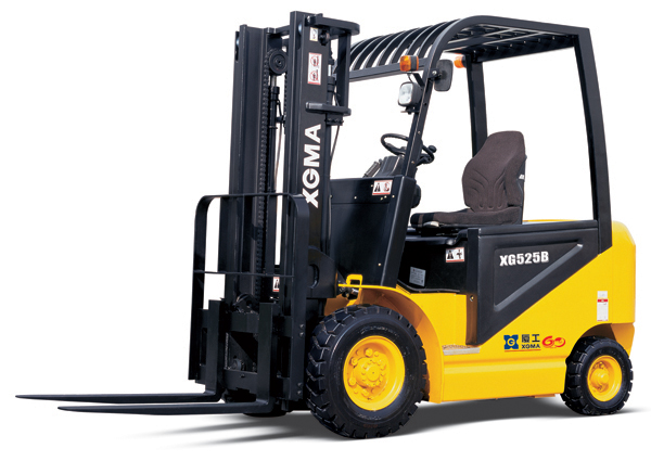 廈門(mén)廈工新型2.5噸直流蓄電池平衡重式叉車(chē)