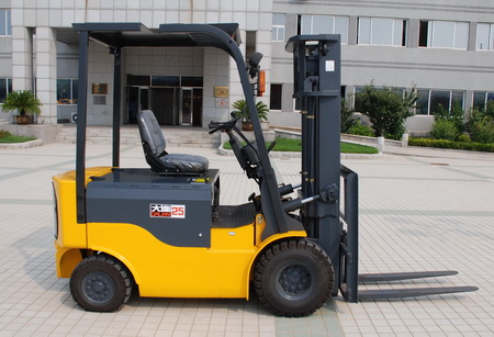 大連叉車2.5噸蓄電池叉車