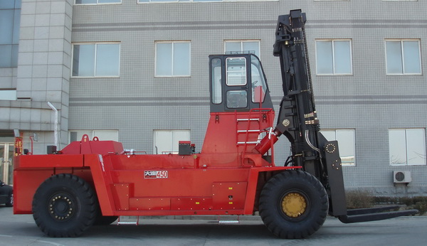 大連叉車45噸內燃平衡重叉車