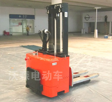 沃森防爆型電動(dòng)堆垛車1-2T靠譜