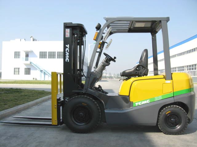 TCMC系列2-3噸平衡重式內燃叉車 FD20T3CS/FD30T3CS