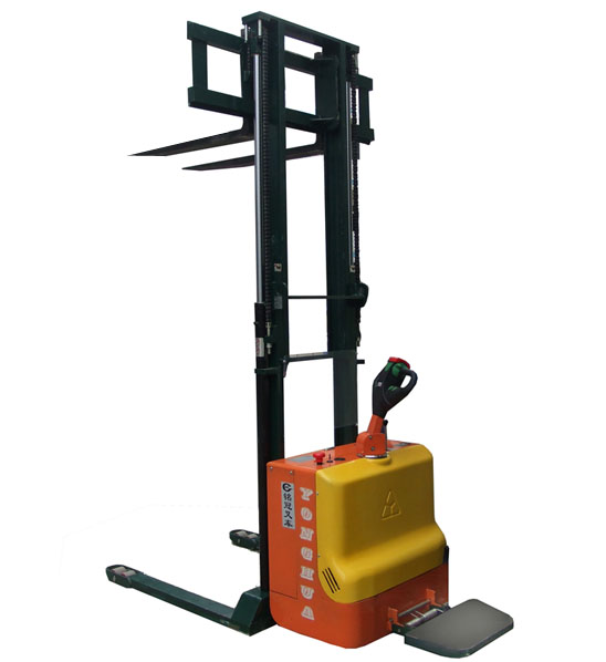 全電動(dòng)堆高機(jī)