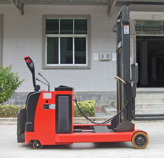 前移式叉車　