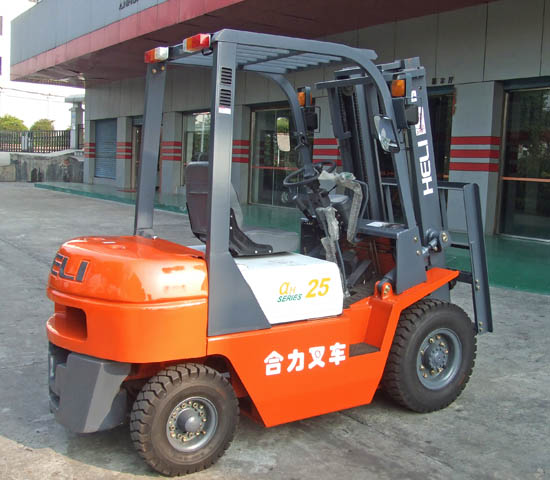 合力柴油叉車(chē)