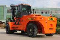 30噸內(nèi)燃叉車/集裝箱叉車/石材叉車 HNF300