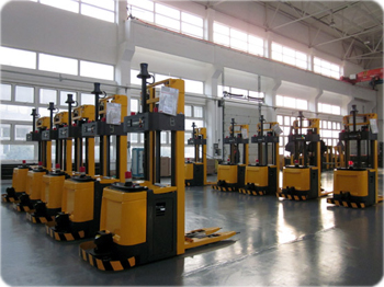 機(jī)科：自動導(dǎo)向搬運(yùn)車