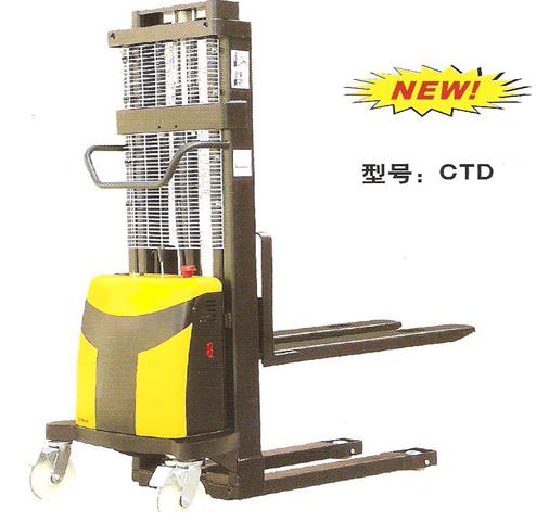 半電動堆垛車
