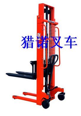 手動(dòng)堆高車
